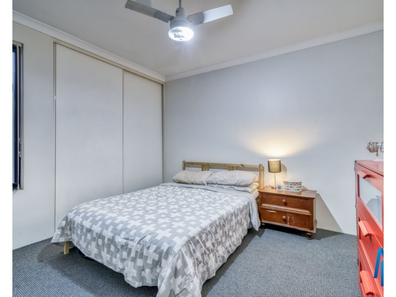 12/19 Holton Way, Cannington WA 6107