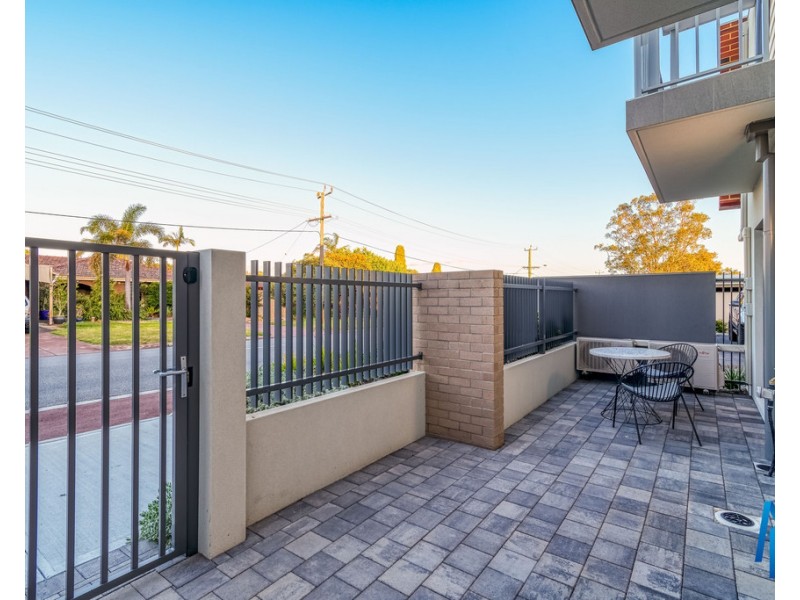 1/37 Channon Street, Cannington WA 6107