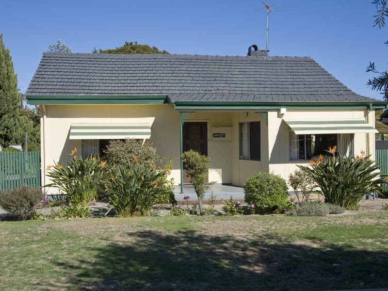 122 Gladstone Road, Rivervale WA 6103