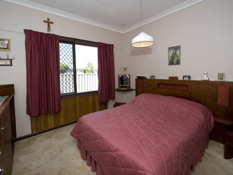 122 Gladstone Road, Rivervale WA 6103