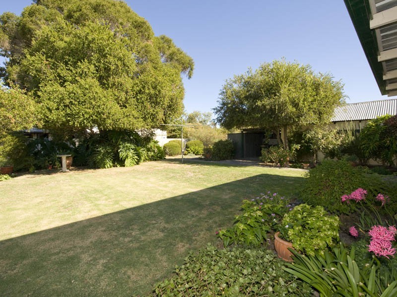 122 Gladstone Road, Rivervale WA 6103