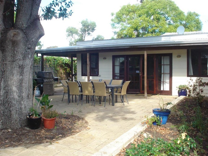 135 Orrong Road, Rivervale WA 6103