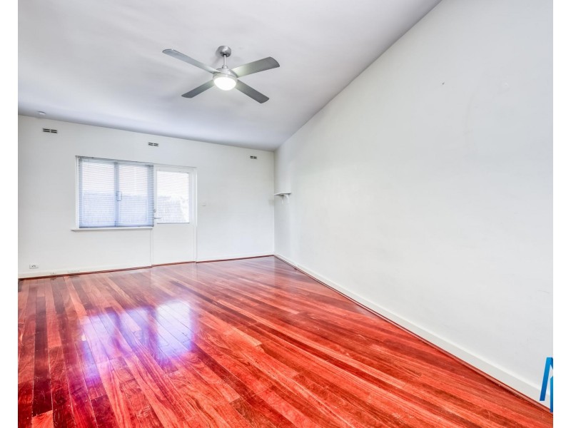 4/152 Broadway, Crawley WA 6009