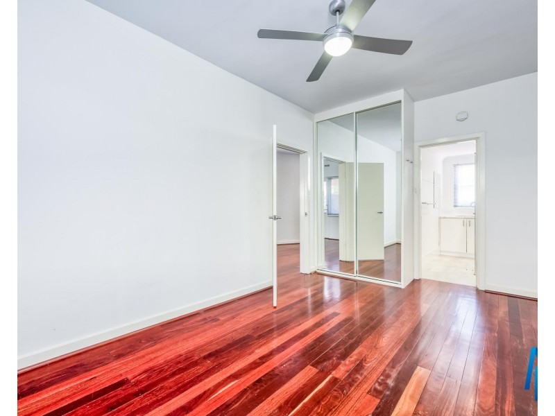 4/152 Broadway, Crawley WA 6009