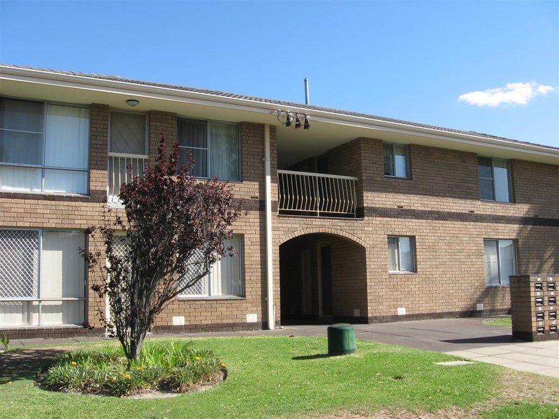 11/322 Canning Highway, Como WA 6152