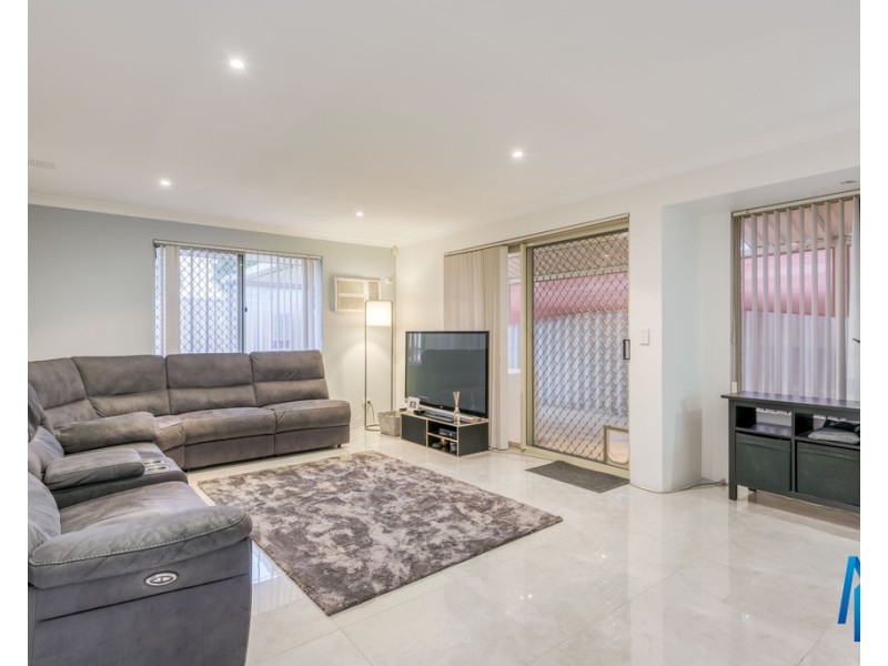 2 Weetman Cove, Cannington WA 6107