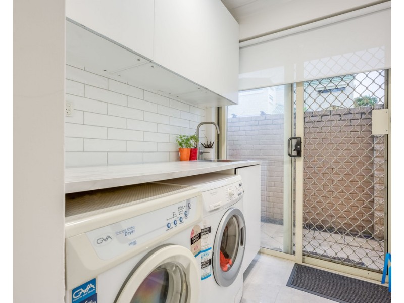 2 Weetman Cove, Cannington WA 6107