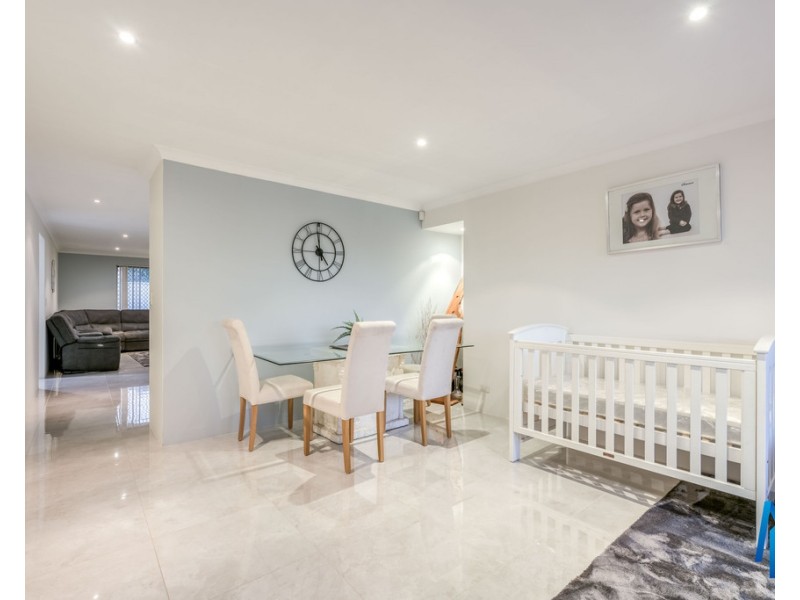 2 Weetman Cove, Cannington WA 6107