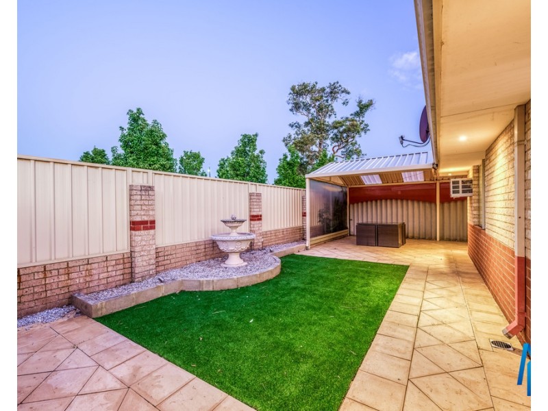 2 Weetman Cove, Cannington WA 6107