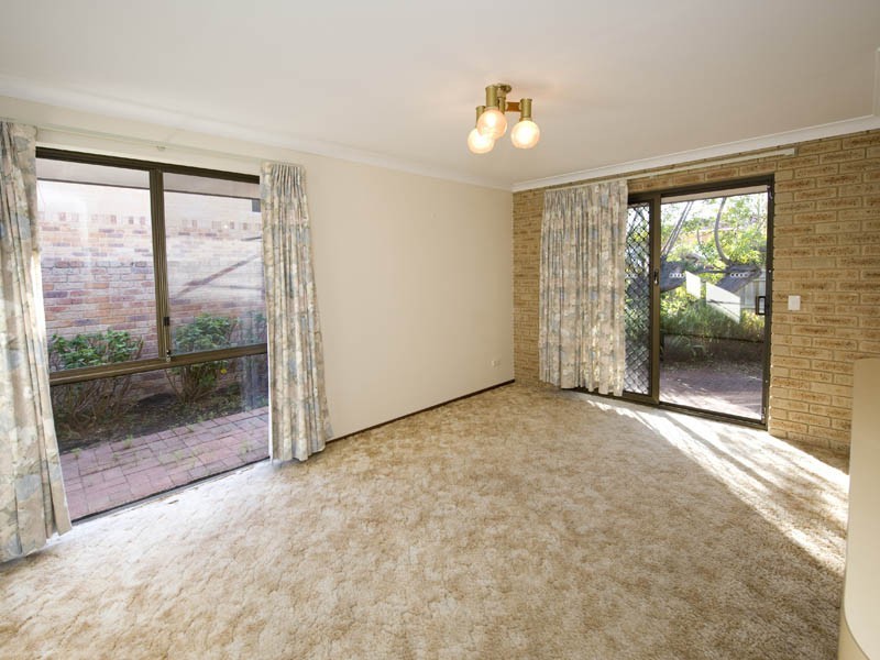 8A Ryrie Avenue, Como WA 6152