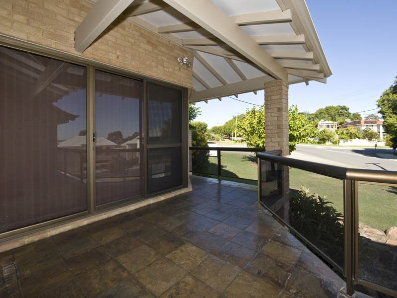58 McCallum Crescent, Ardross WA 6153