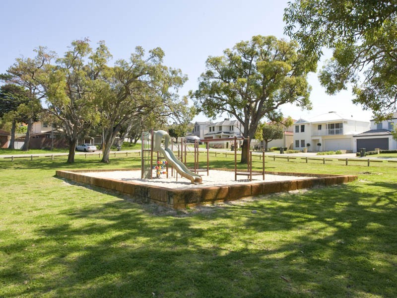 108 Huntriss Road, Karrinyup WA 6018