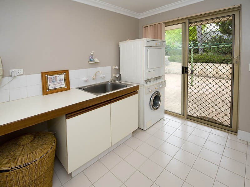 7 Edinger Corner, Leeming WA 6149
