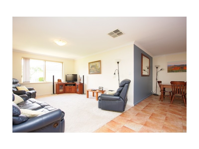 5 Sugarwood Drive, Thornlie WA 6108