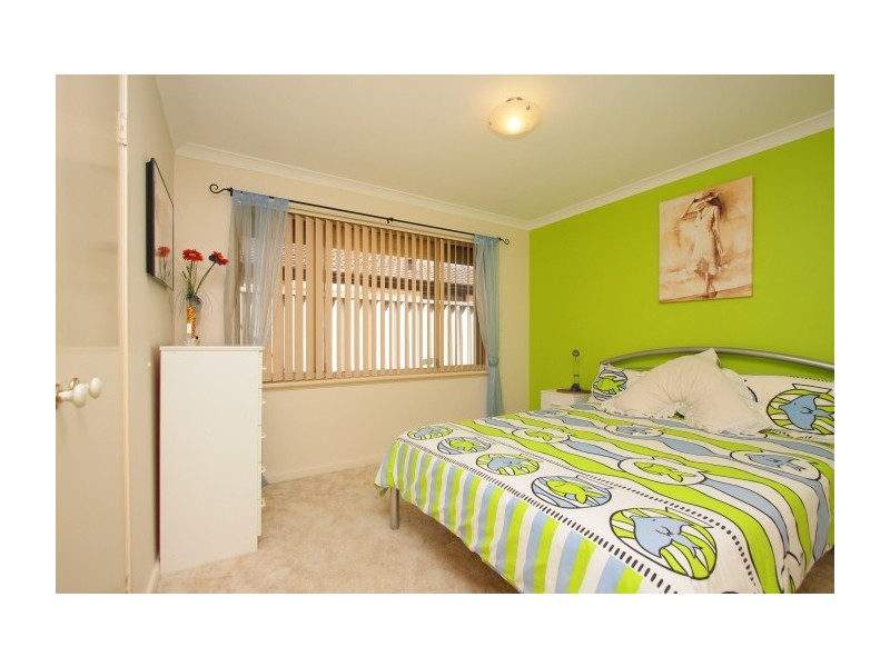 5 Sugarwood Drive, Thornlie WA 6108
