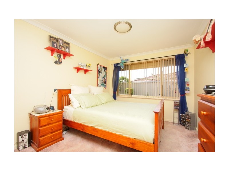 5 Sugarwood Drive, Thornlie WA 6108