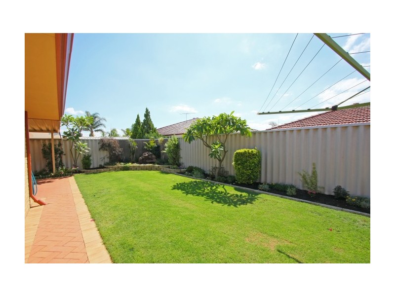 5 Sugarwood Drive, Thornlie WA 6108
