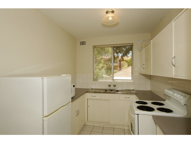 14/4 Comer Street, Como WA 6152