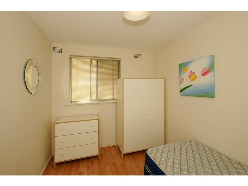14/4 Comer Street, Como WA 6152