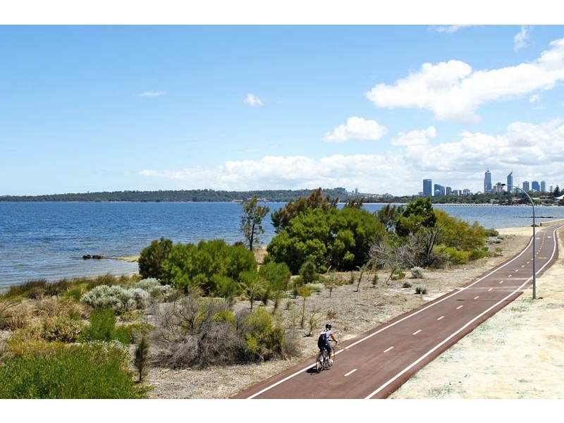 14/4 Comer Street, Como WA 6152