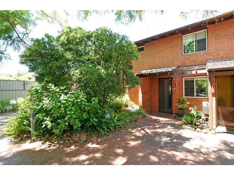 12/25 Comer Street, Como WA 6152