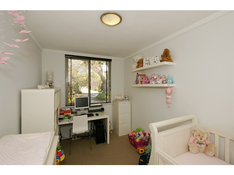 12/25 Comer Street, Como WA 6152