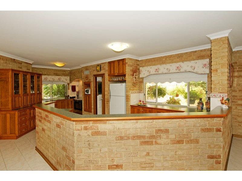 12 Artane Court, Waterford WA 6152