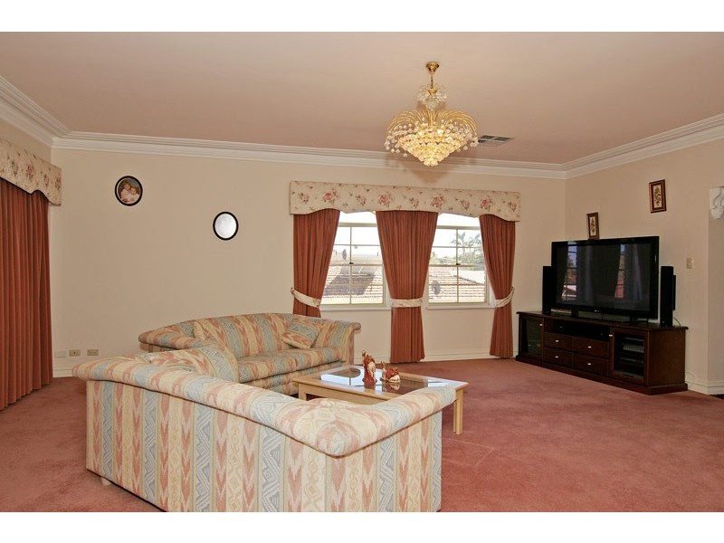 12 Artane Court, Waterford WA 6152