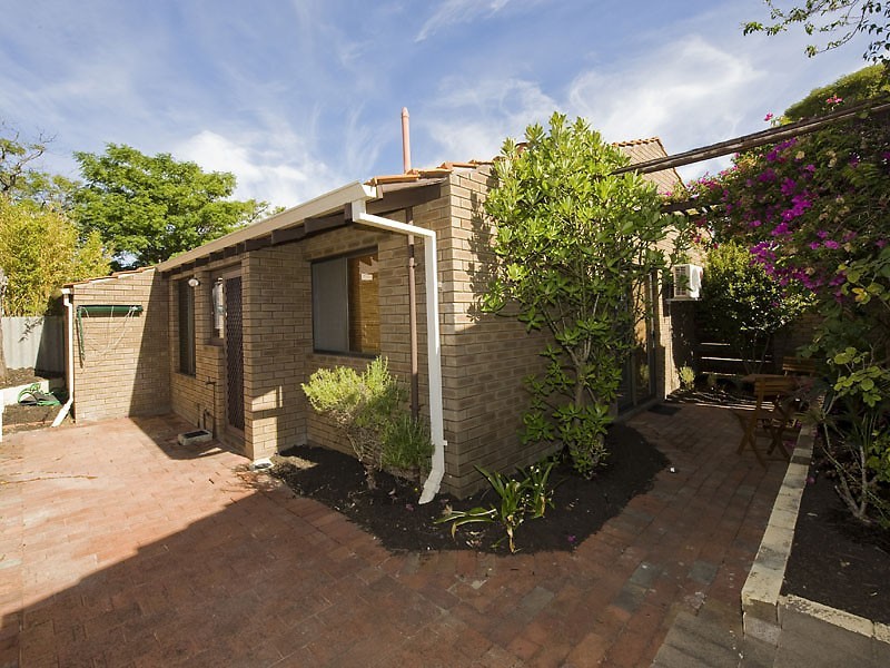 2/7 Strickland Street, South Perth WA 6151