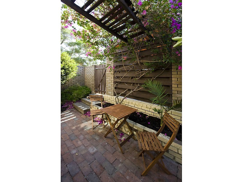 2/7 Strickland Street, South Perth WA 6151