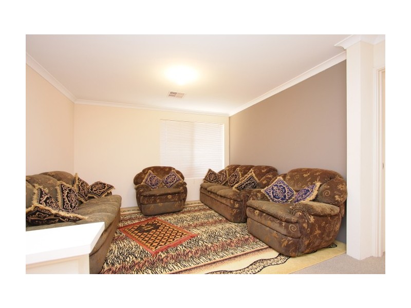 1/2 York Avenue, Bentley WA 6102