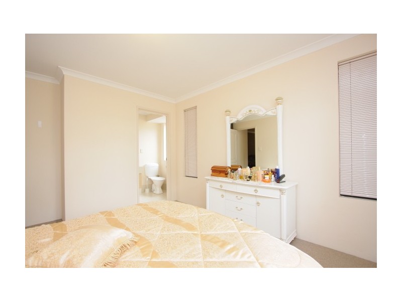 1/2 York Avenue, Bentley WA 6102