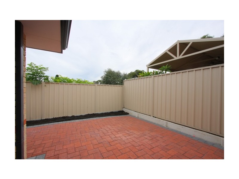 1/2 York Avenue, Bentley WA 6102