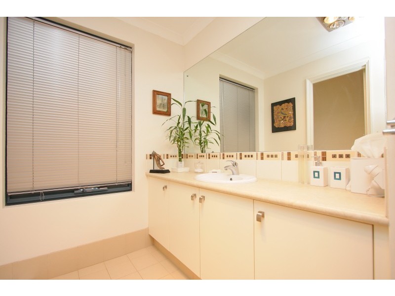 12 Blissett Drive, Bedfordale WA 6112