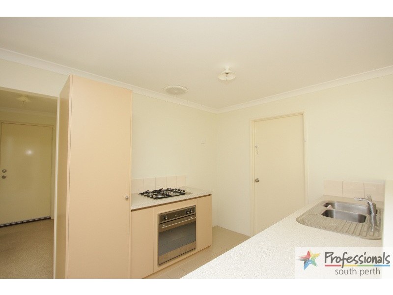2/26 Crawford Street, Cannington WA 6107