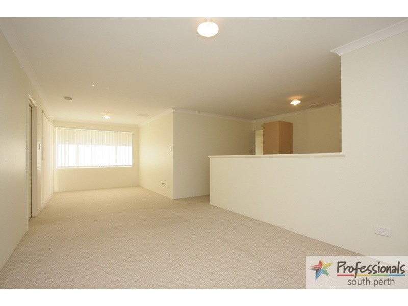 2/26 Crawford Street, Cannington WA 6107