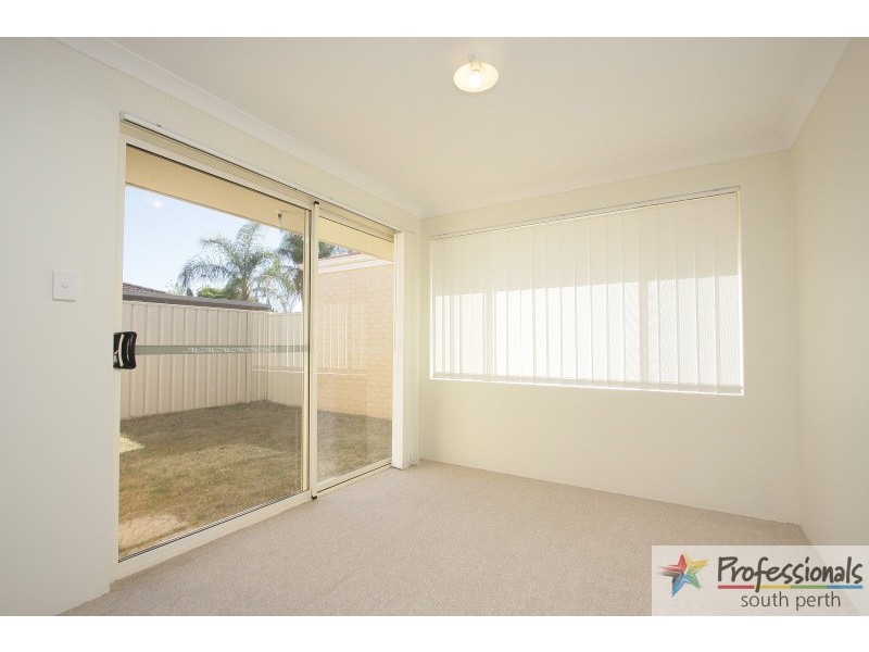 2/26 Crawford Street, Cannington WA 6107