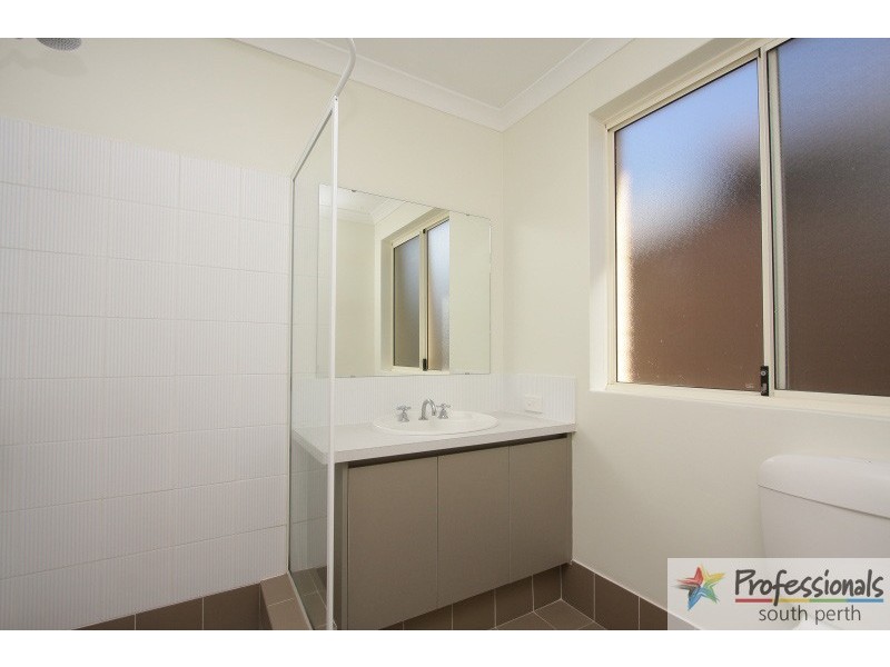 2/26 Crawford Street, Cannington WA 6107