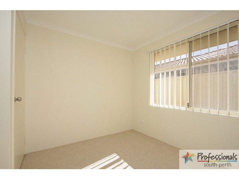 2/26 Crawford Street, Cannington WA 6107