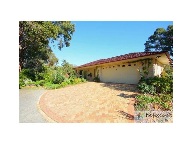 7 Willaring Drive, Beckenham WA 6107