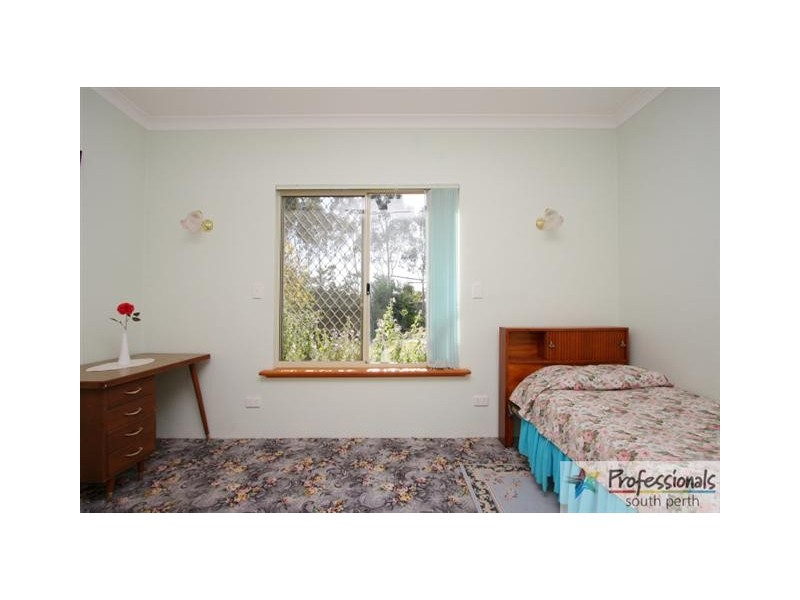 7 Willaring Drive, Beckenham WA 6107