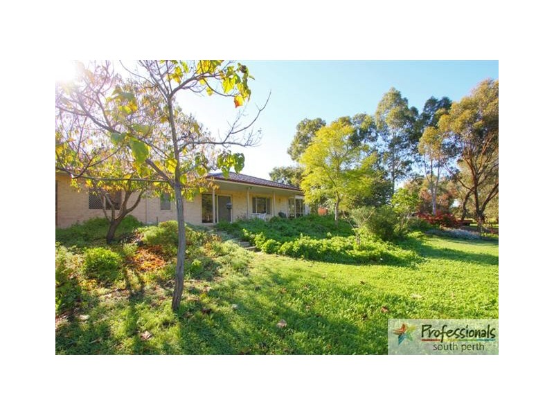 7 Willaring Drive, Beckenham WA 6107