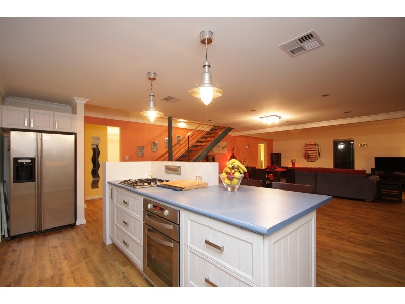 12 Blissett Drive, Bedfordale WA 6112