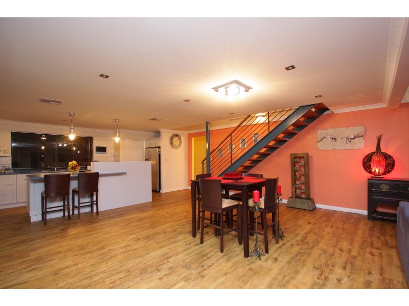 12 Blissett Drive, Bedfordale WA 6112