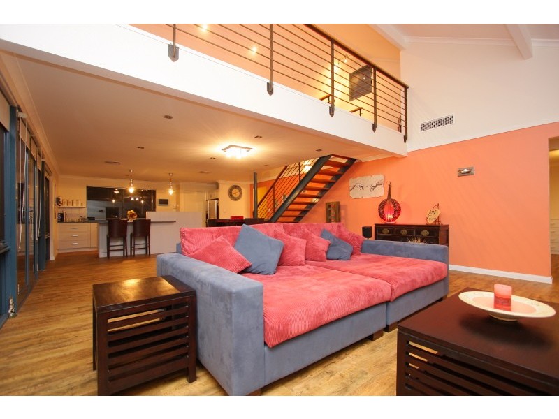 12 Blissett Drive, Bedfordale WA 6112