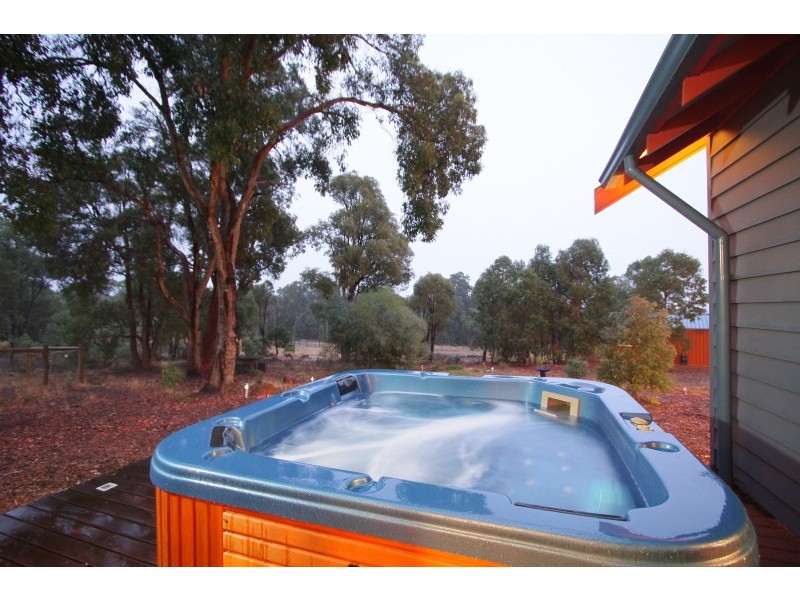 12 Blissett Drive, Bedfordale WA 6112