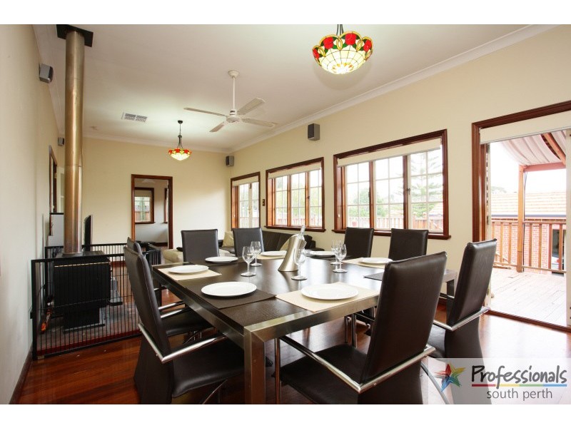 130 Lansdowne Road, Kensington WA 6151
