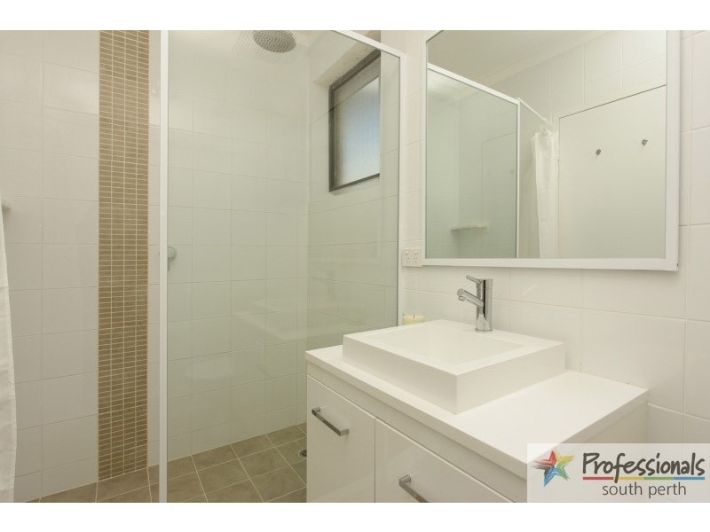 5/5  Cale Street, Como WA 6152