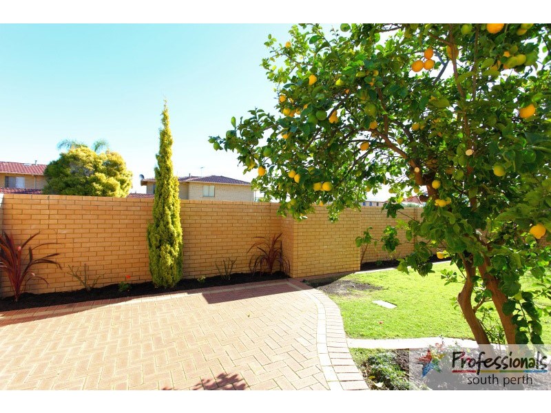 5/5  Cale Street, Como WA 6152