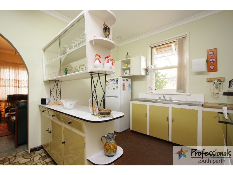 113 Manning Road, Manning WA 6152